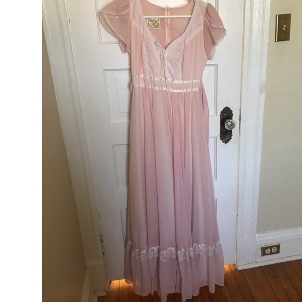 Vintage gunne sax pink bridal collection
